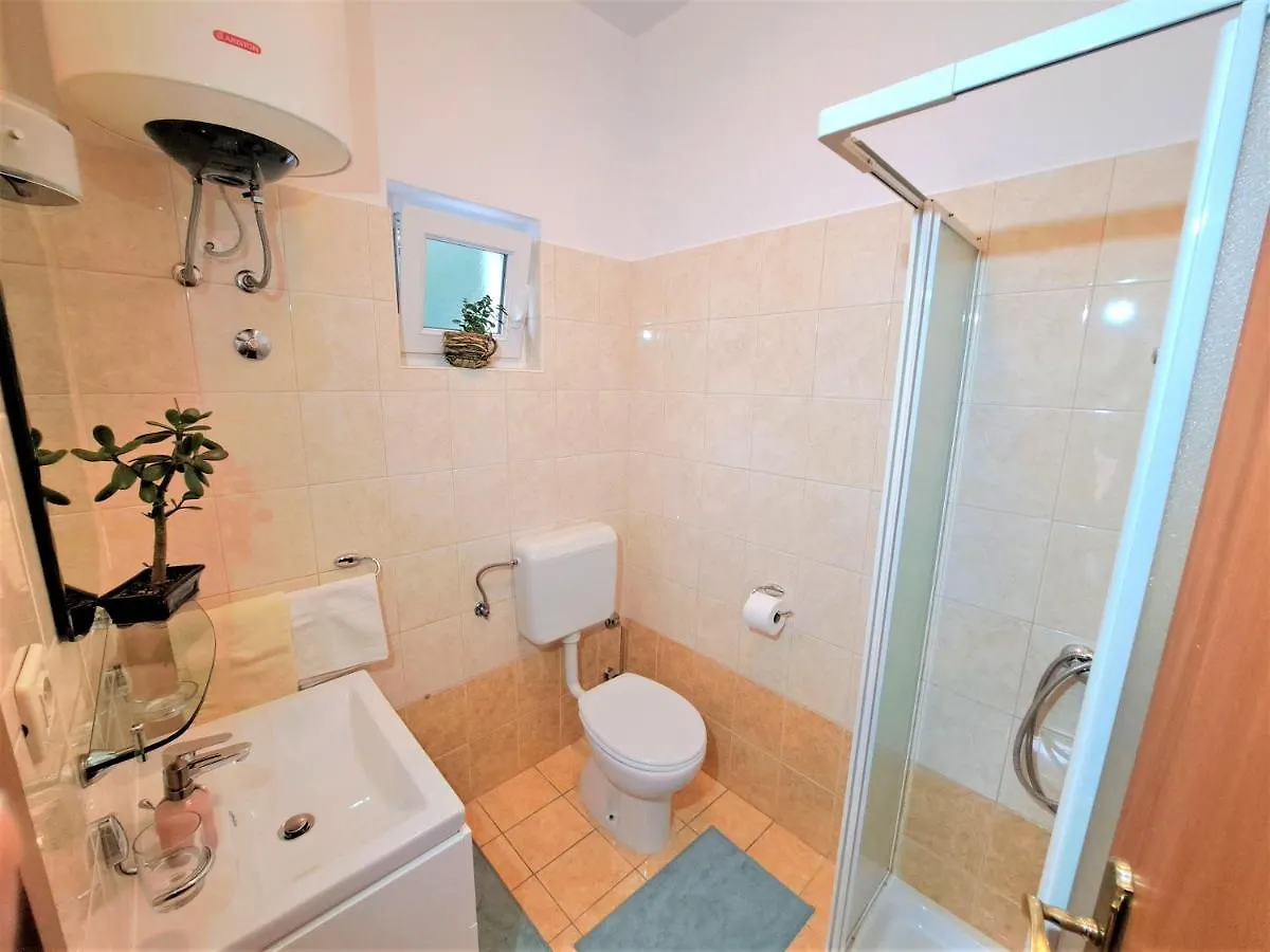 Rooms Irena Gregov Moscenicka Draga 4*,
